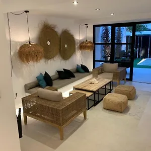 3* Aparthotel El Cargol